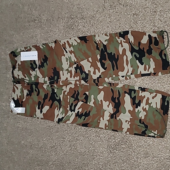 Cargo Parachute Camo Pants - Picture 2 of 8